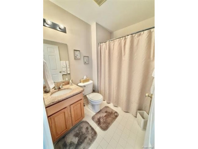 Absolutely perfect! Lovely 3 bedroom, 3 full bath ranch condo on The Captains Club At Woodfield in Michigan - for sale on GolfHomes.com, golf home, golf lot