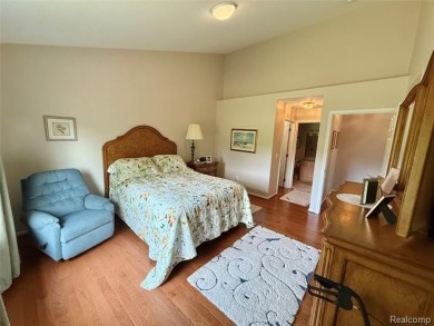 Absolutely perfect! Lovely 3 bedroom, 3 full bath ranch condo on The Captains Club At Woodfield in Michigan - for sale on GolfHomes.com, golf home, golf lot