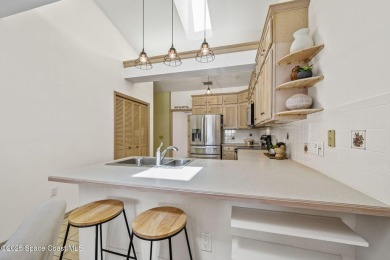 This one went fast, and backup offers are welcome!  Discover the on Suntree Country Club in Florida - for sale on GolfHomes.com, golf home, golf lot