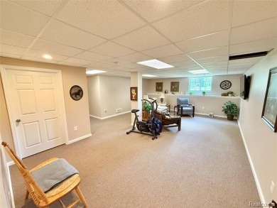 Absolutely perfect! Lovely 3 bedroom, 3 full bath ranch condo on The Captains Club At Woodfield in Michigan - for sale on GolfHomes.com, golf home, golf lot