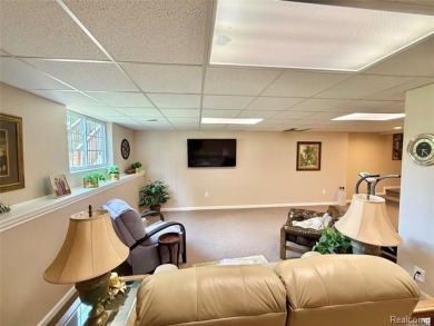 Absolutely perfect! Lovely 3 bedroom, 3 full bath ranch condo on The Captains Club At Woodfield in Michigan - for sale on GolfHomes.com, golf home, golf lot