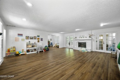 Welcome to this spacious one level 2,500 square foot home on Briarbrook Golf Course in Missouri - for sale on GolfHomes.com, golf home, golf lot