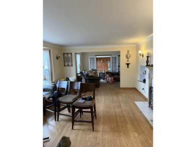 Investor special, short sale, sold as-is. Ranch home has on White Pines Golf Course in Illinois - for sale on GolfHomes.com, golf home, golf lot