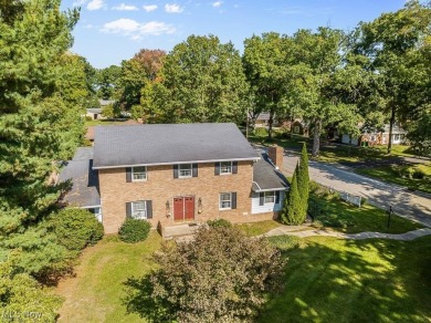 Spacious, Well-Built Home with Endless Potential!

Welcome to on Fairways of North Canton in Ohio - for sale on GolfHomes.com, golf home, golf lot