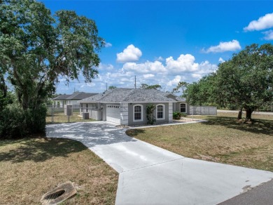 Beautiful 3 Bedroom, 2 Bathroom home in the much desired Sun n on Sun n Lake Golf and Country Club in Florida - for sale on GolfHomes.com, golf home, golf lot