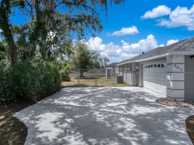 Beautiful 3 Bedroom, 2 Bathroom home in the much desired Sun n on Sun n Lake Golf and Country Club in Florida - for sale on GolfHomes.com, golf home, golf lot