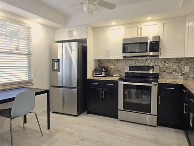 2/2 LUXURY MODEL IN PRESTIGIOUS ARUBA VILLAGE! BLDG HAS NO on Wynmoor Golf Course in Florida - for sale on GolfHomes.com, golf home, golf lot