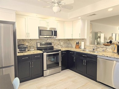 2/2 LUXURY MODEL IN PRESTIGIOUS ARUBA VILLAGE! BLDG HAS NO on Wynmoor Golf Course in Florida - for sale on GolfHomes.com, golf home, golf lot