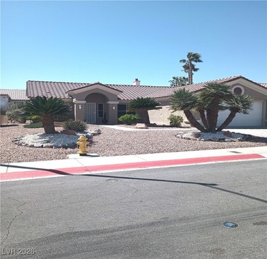 Fully updated Reno model with rare split bedrooms in Sun City on Highland Falls Golf Club in Nevada - for sale on GolfHomes.com, golf home, golf lot