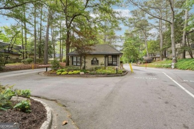 Beautiful mid-level condo in sought after Cross Creek. Lots of on Cross Creek Golf Course in Georgia - for sale on GolfHomes.com, golf home, golf lot