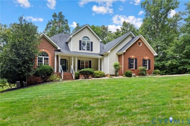 Beautifully updated and maintained, first-floor primary home on on Highlands Golfers Club in Virginia - for sale on GolfHomes.com, golf home, golf lot