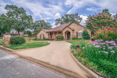 Nestled in quiet cul-de-sac in Fairway Oaks Subdivision with for sale on GolfHomes.com