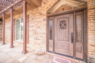 Nestled in quiet cul-de-sac in Fairway Oaks Subdivision with on The Challenge at Oak Forest in Texas - for sale on GolfHomes.com, golf home, golf lot