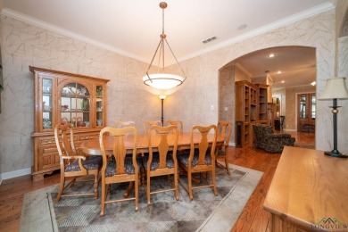 Nestled in quiet cul-de-sac in Fairway Oaks Subdivision with on The Challenge at Oak Forest in Texas - for sale on GolfHomes.com, golf home, golf lot