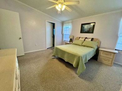 Very motivated seller! Charming split-bedroom home located in on Water Oak Country Club Estates in Florida - for sale on GolfHomes.com, golf home, golf lot