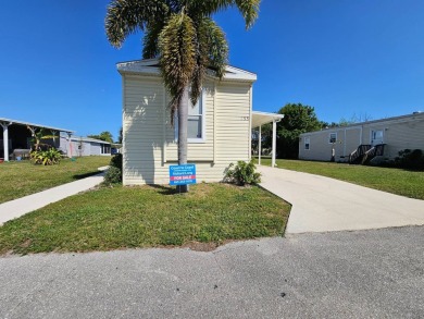 NO DAMAGES FROM HURRICANES! MOVE IN READY CONDITION! Freshly on Sabal Springs Golf and Racquet Club in Florida - for sale on GolfHomes.com, golf home, golf lot