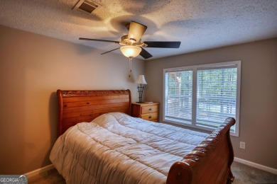 Charming 3-bedroom, 2-bath home in the desirable Turtle Cove on Turtle Cove Golf Course in Georgia - for sale on GolfHomes.com, golf home, golf lot