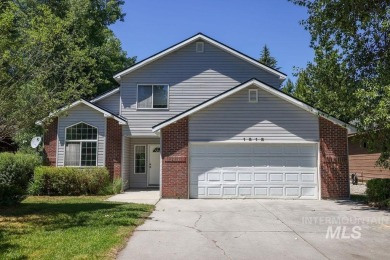 Charming home with Prime Location in McCall, backing up to the on McCall Municipal Golf Course in Idaho - for sale on GolfHomes.com, golf home, golf lot