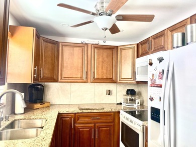 Beautiful re-done 1st floor unit in 55 plus adult community of on Kings Point Golf -Flanders Way in Florida - for sale on GolfHomes.com, golf home, golf lot