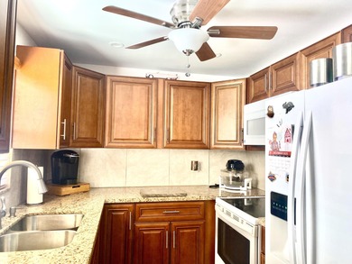 Beautiful re-done 1st floor unit in 55 plus adult community of on Kings Point Golf -Flanders Way in Florida - for sale on GolfHomes.com, golf home, golf lot