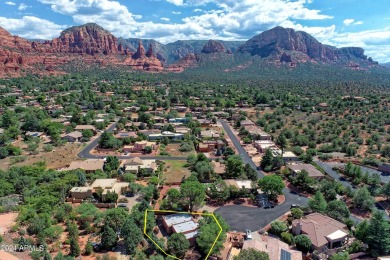 Charming Primary OR Getaway Home. NO HOA, STR FRIENDLY, PRIME on Poco Diablo Resort in Arizona - for sale on GolfHomes.com, golf home, golf lot