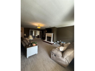 Beautiful Move in Ready Home on the Hidden Valley Golf Course! on Hidden Valley Golf Course in Kentucky - for sale on GolfHomes.com, golf home, golf lot