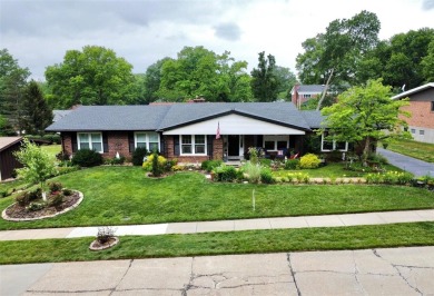 Welcome to this stunning 4-bedroom, 2-bath ranch in the on Four Seasons Country Club in Missouri - for sale on GolfHomes.com, golf home, golf lot