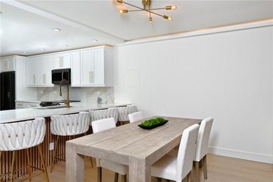 Kelly Greens Veranda Style Condo includes championship golf and on Kelly Greens Golf and Country Club in Florida - for sale on GolfHomes.com, golf home, golf lot