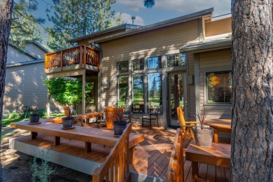 Escape to this tranquil 2-story townhome in a gated community on Widgi Creek Golf Club in Oregon - for sale on GolfHomes.com, golf home, golf lot