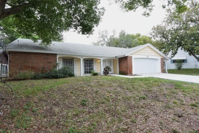One or more photo(s) has been virtually staged. **SELLER on Beacon Woods Golf Club in Florida - for sale on GolfHomes.com, golf home, golf lot