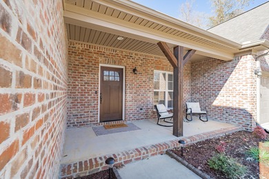 Beautiful and well maintained home located in a quiet culdesac on Big Oaks Golf Club in Mississippi - for sale on GolfHomes.com, golf home, golf lot