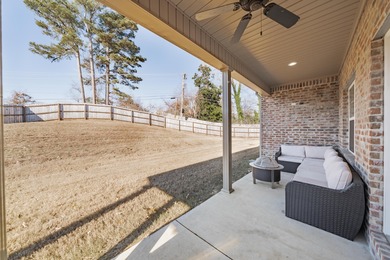 Beautiful and well maintained home located in a quiet culdesac on Big Oaks Golf Club in Mississippi - for sale on GolfHomes.com, golf home, golf lot