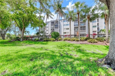 **Looking for a condo with a pop of style? Welcome to unit 401 on Fort Myers Country Club in Florida - for sale on GolfHomes.com, golf home, golf lot