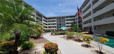 **Looking for a condo with a pop of style? Welcome to unit 401 on Fort Myers Country Club in Florida - for sale on GolfHomes.com, golf home, golf lot