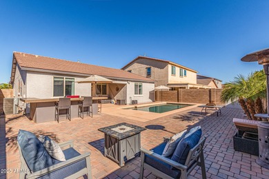 Beautiful home with POOL in Johnson Ranch w/ an ASSUMABLE Loan on The Golf Club At Johnson Ranch in Arizona - for sale on GolfHomes.com, golf home, golf lot