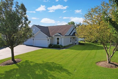 Welcome to this beautifully updated 2 bedroom, 2 bath ranch on Whisper Creek Golf Club in Illinois - for sale on GolfHomes.com, golf home, golf lot