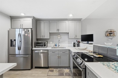 Beautifully updated third-floor condo in desirable Palm-Aire on  in Florida - for sale on GolfHomes.com, golf home, golf lot