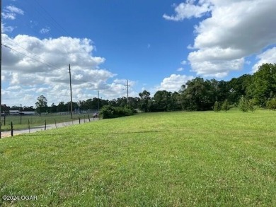 Rare 3.4-acre building lot directly across from Hole #6 on on Carthage Municipal Golf Course in Missouri - for sale on GolfHomes.com, golf home, golf lot