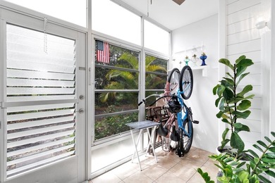 This fully furnished Vista Gardens condo is move-in ready! on Vero Beach South Golf Course in Florida - for sale on GolfHomes.com, golf home, golf lot