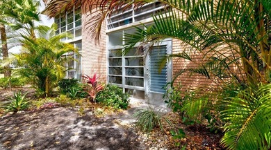 This fully furnished Vista Gardens condo is move-in ready! on Vero Beach South Golf Course in Florida - for sale on GolfHomes.com, golf home, golf lot