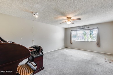 Great Opportunity in a Premier Golf Community - Spacious Home on Sun City Lakes West and East in Arizona - for sale on GolfHomes.com, golf home, golf lot