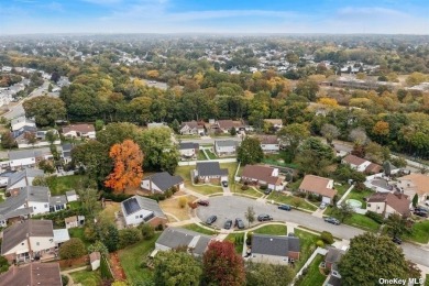 Welcome to this delightful, 1955 split level home located in a on Bethpage State Park Golf Course - Black in New York - for sale on GolfHomes.com, golf home, golf lot