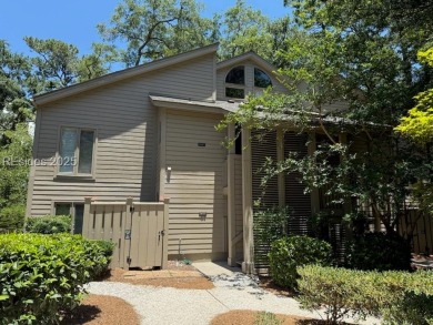 Beautifully remodeled 2BR/2BA condo in St. Andrews, located in on Palmetto Dunes Golf Course and Resort in South Carolina - for sale on GolfHomes.com, golf home, golf lot