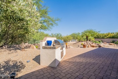 Location, location! Impressive Laredo on a private lot with no on Quail Creek Country Club  in Arizona - for sale on GolfHomes.com, golf home, golf lot