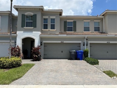 Highly upgraded and well-kept two story two car garage townhouse on Hillcrest Golf and Country Club in Florida - for sale on GolfHomes.com, golf home, golf lot