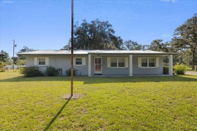 Welcome to the quiet calm pace of Chiefland Florida, this on Chiefland Golf and Country Club in Florida - for sale on GolfHomes.com, golf home, golf lot