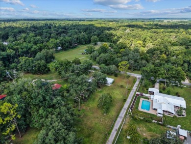 Welcome to the quiet calm pace of Chiefland Florida, this on Chiefland Golf and Country Club in Florida - for sale on GolfHomes.com, golf home, golf lot