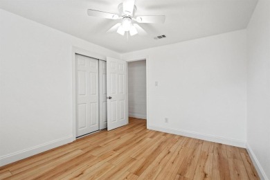 Move-In Ready Home in Simmons Shores! Just a short golf cart on Tanglewood Resort in Texas - for sale on GolfHomes.com, golf home, golf lot