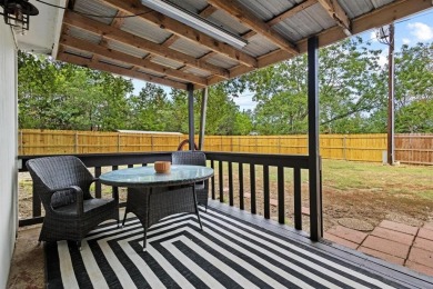 Move-In Ready Home in Simmons Shores! Just a short golf cart on Tanglewood Resort in Texas - for sale on GolfHomes.com, golf home, golf lot