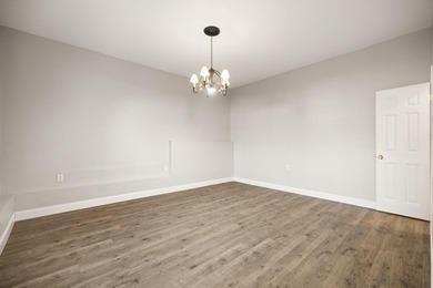 Welcome to Battlefield Estates! This spacious 5-bedroom, 3 on Battlefield Golf and Country Club in Kentucky - for sale on GolfHomes.com, golf home, golf lot